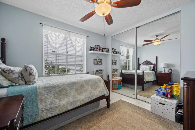 Residence photo 25
