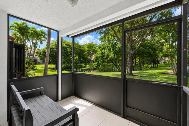 Residence photo 10