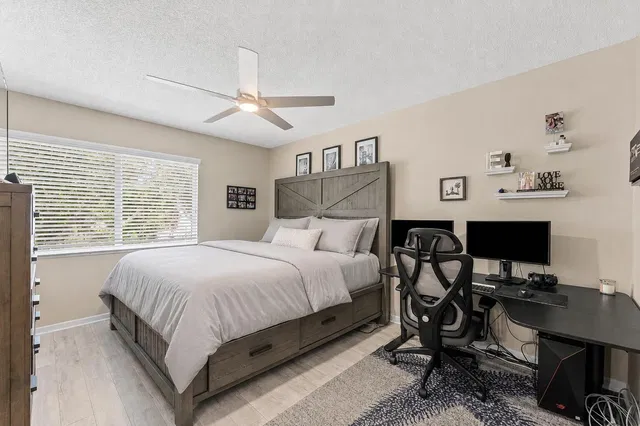 Residence photo 16
