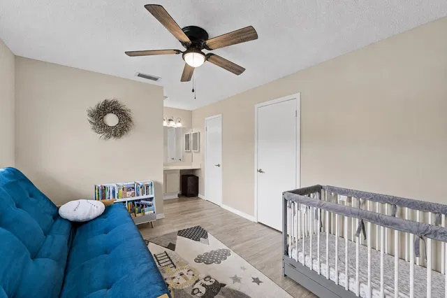 Residence photo 23