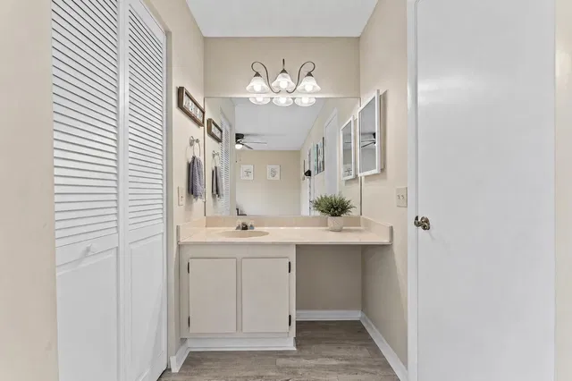 Residence photo 24