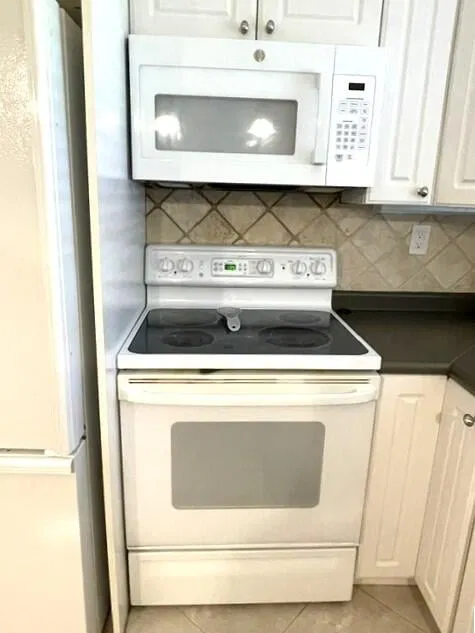 Unit B photo 8