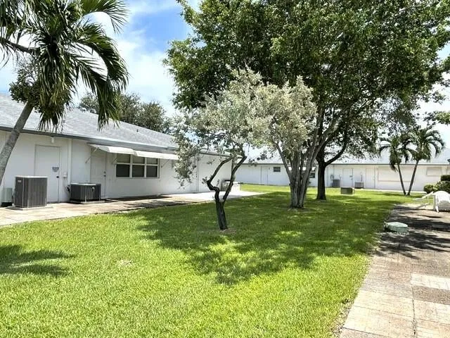 Unit B photo 29