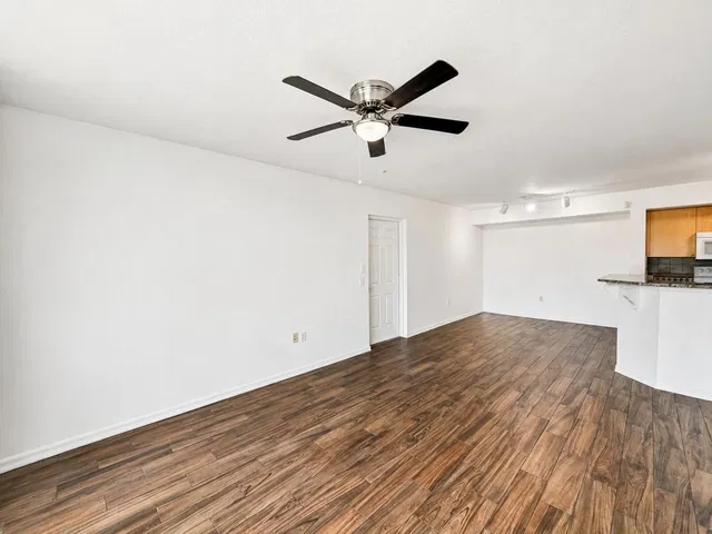  Unit 106 photo 11