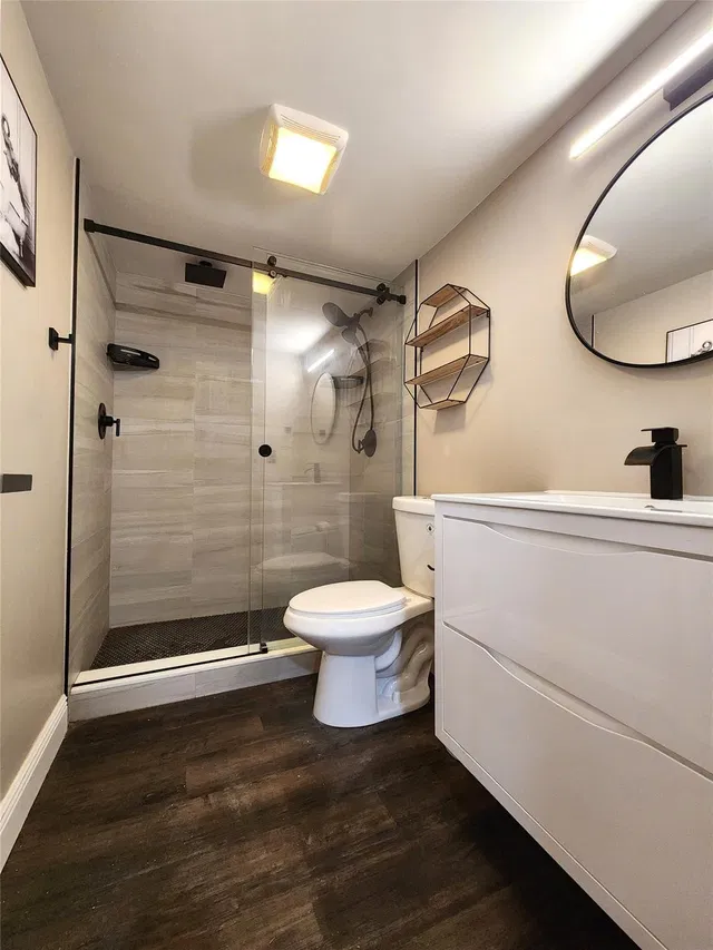 Unit 1308 photo 10