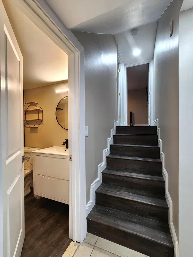 Unit 1308 photo 11