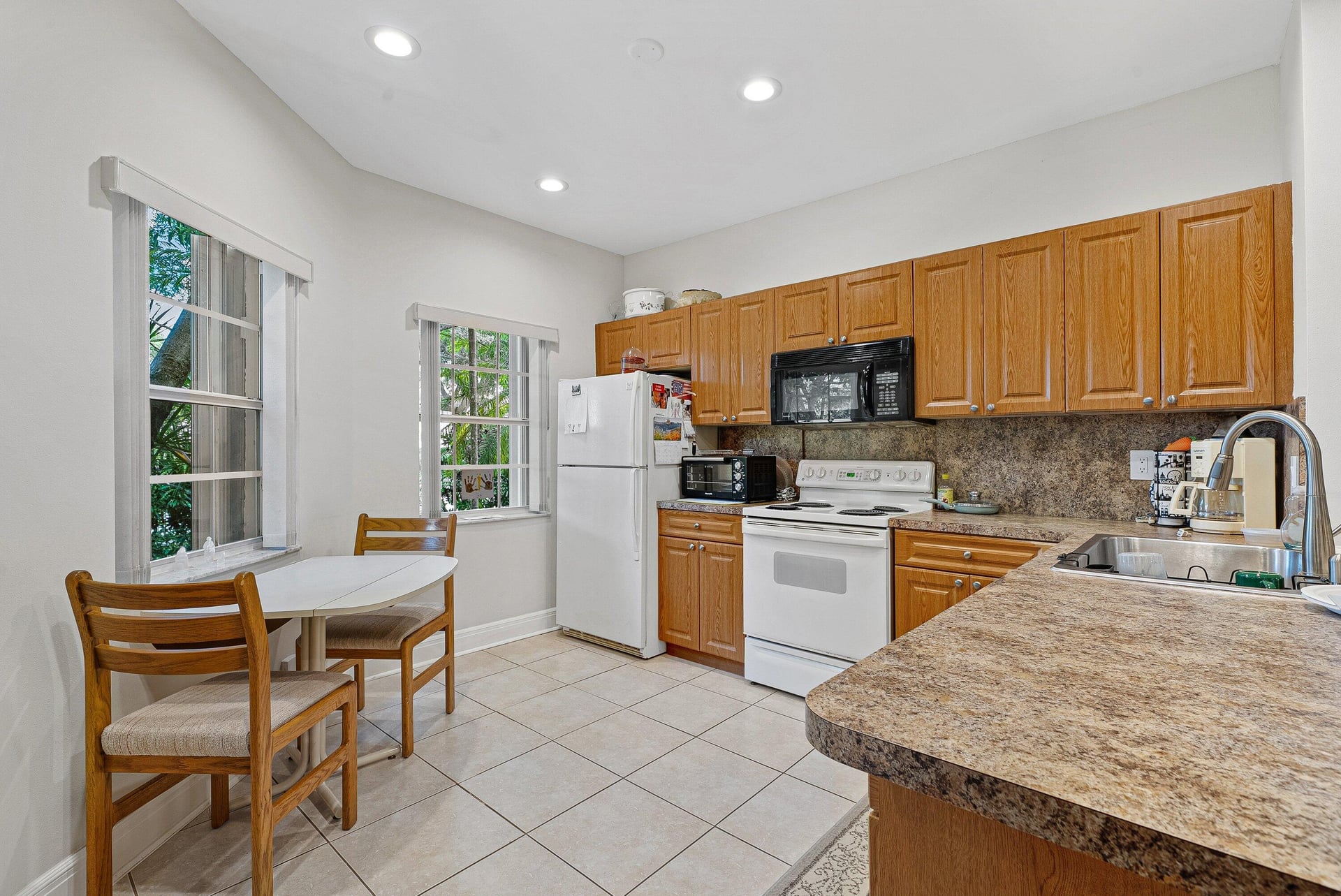 Residence photo 8