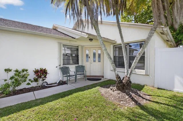 Residence photo 4