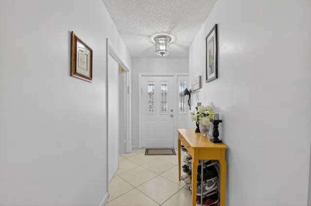  Residence photo 5