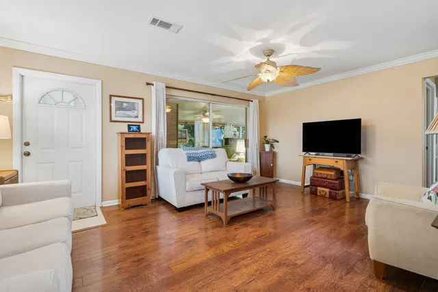  Residence photo 11