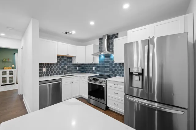 Residence photo 3