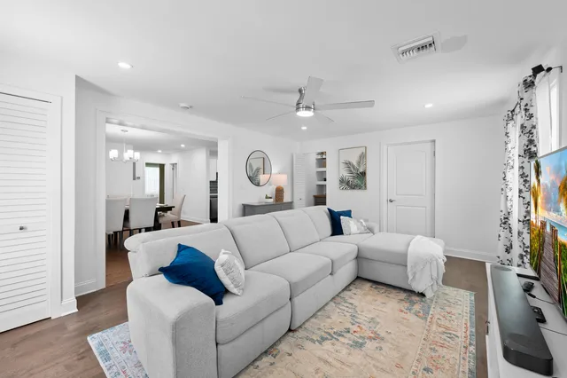 Residence photo 8