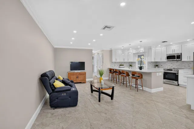 Residence photo 5