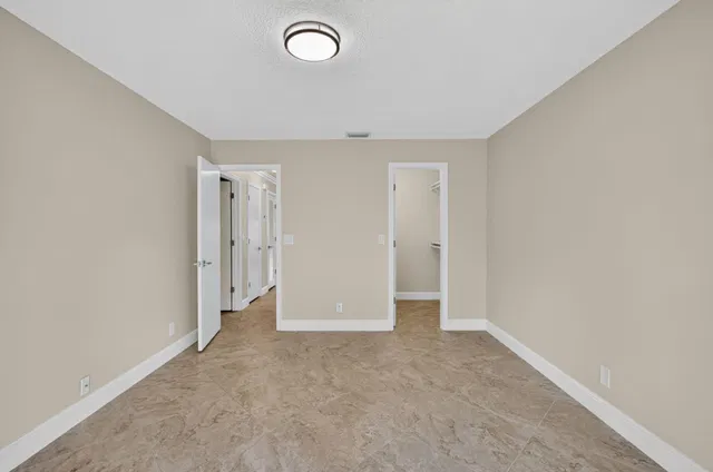 Residence photo 31