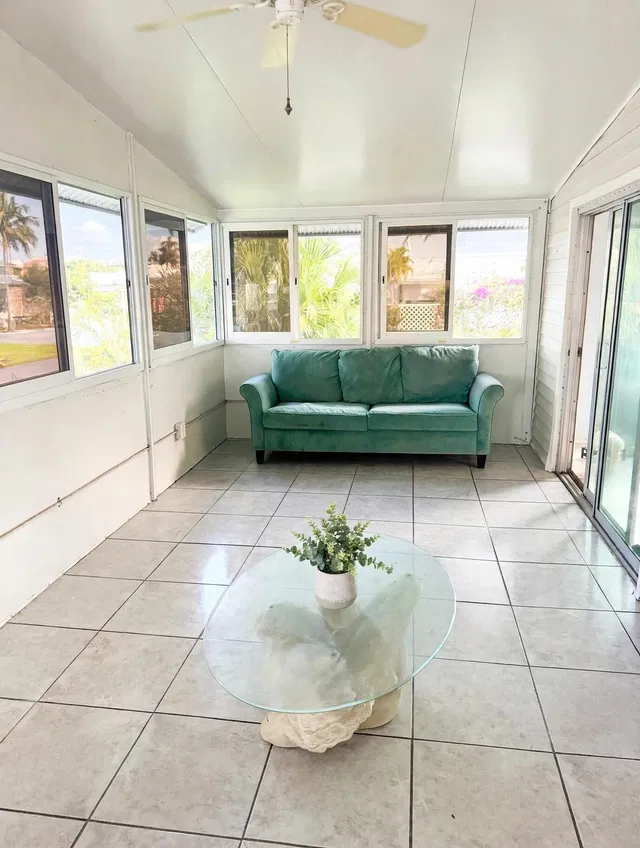  Residence photo 15