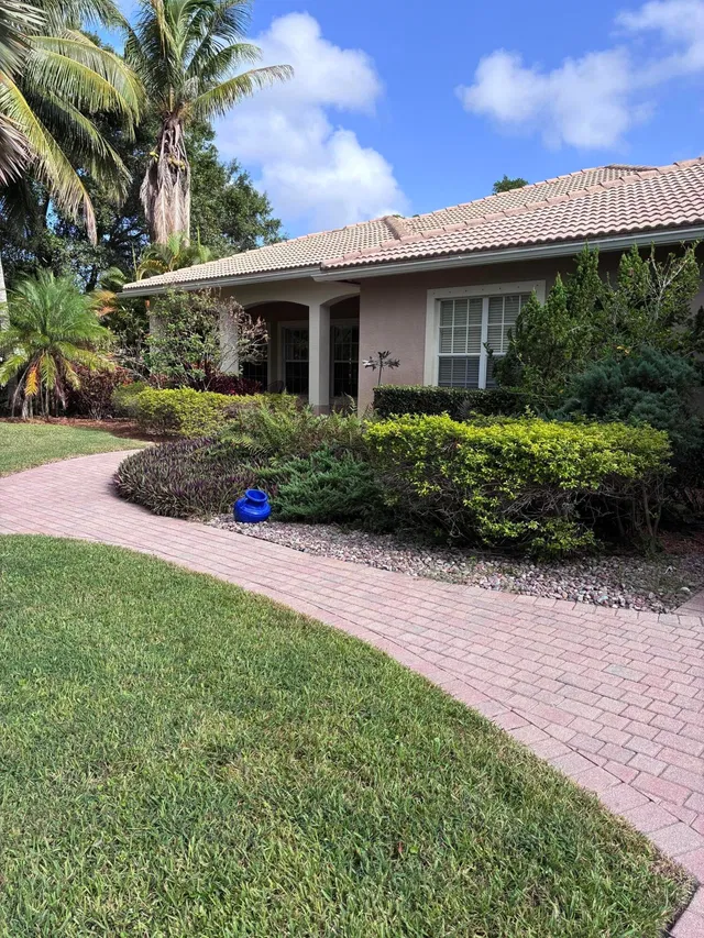  Residence photo 4