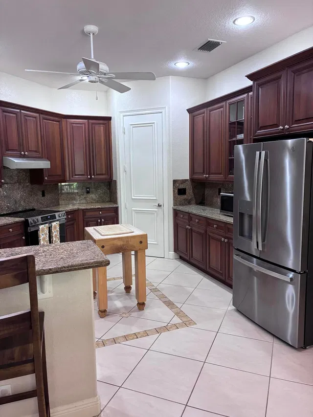  Residence photo 27