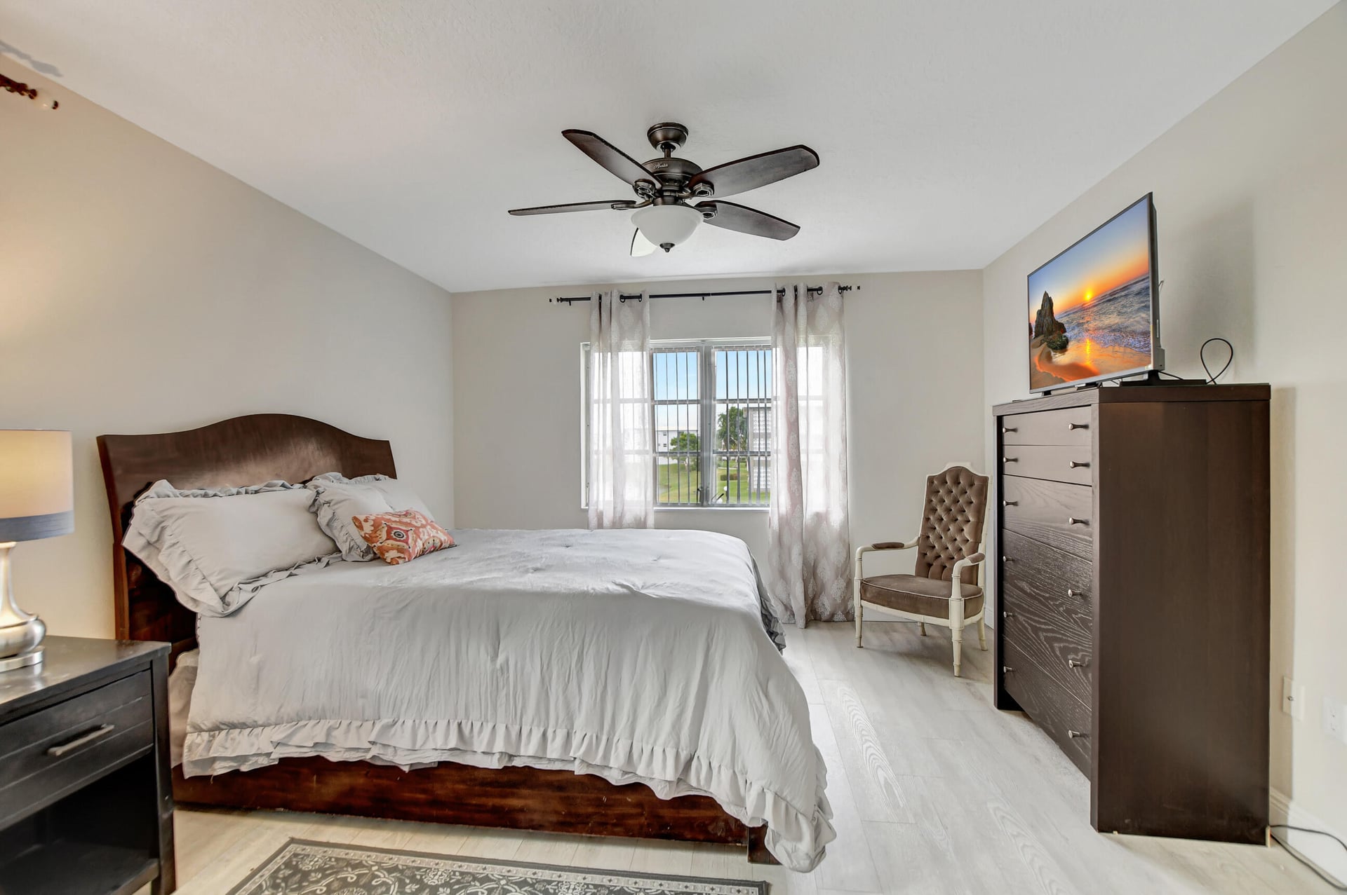 Unit 1120 photo 15