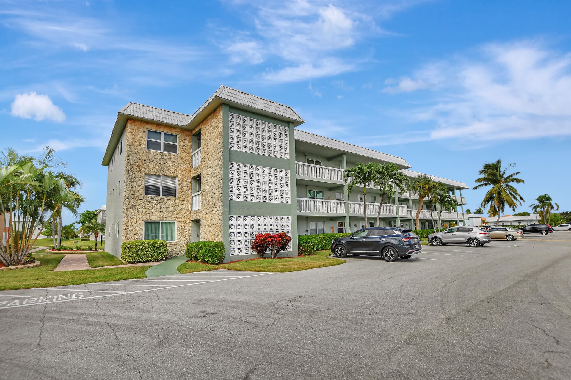 Unit 1120 photo 29