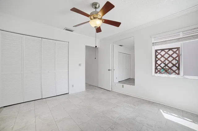 Residence photo 19