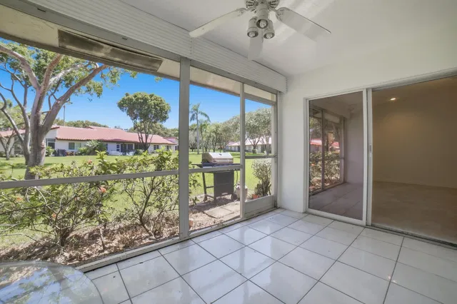 Residence photo 24