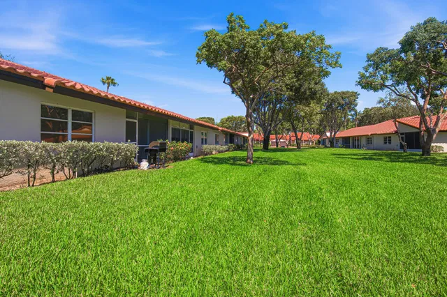 Residence photo 26