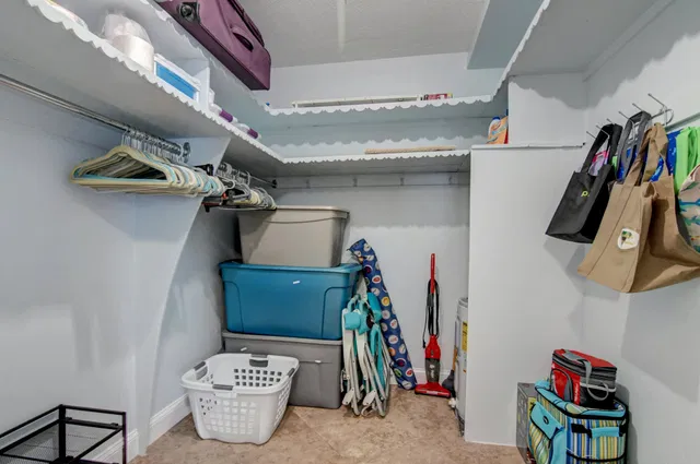 Residence photo 18