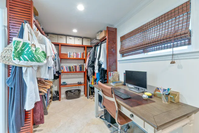 Residence photo 15