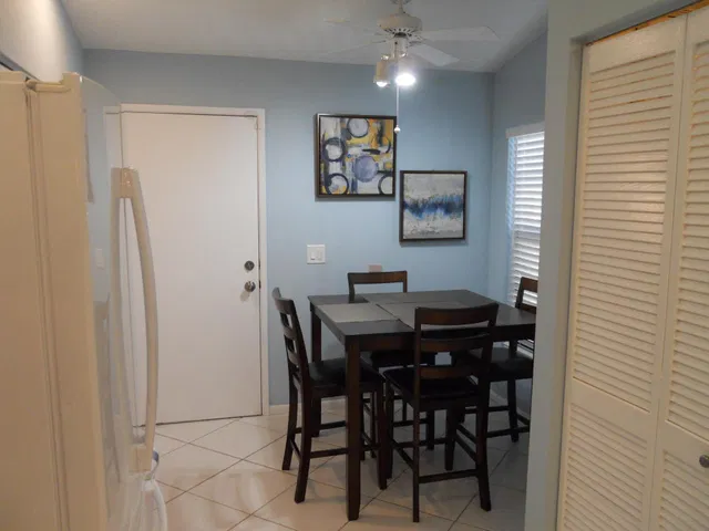 Residence photo 3