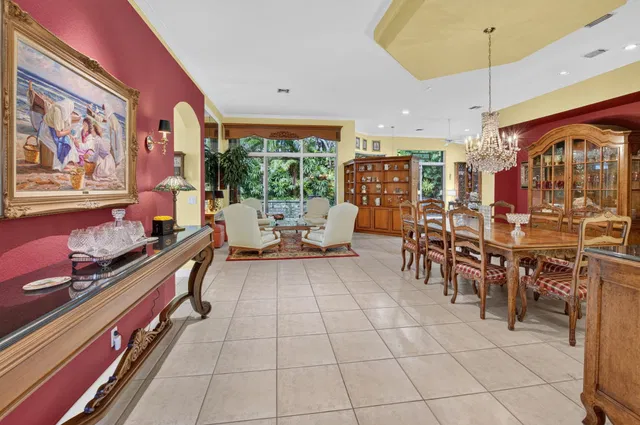 Woodfield Country Club Residence photo 4