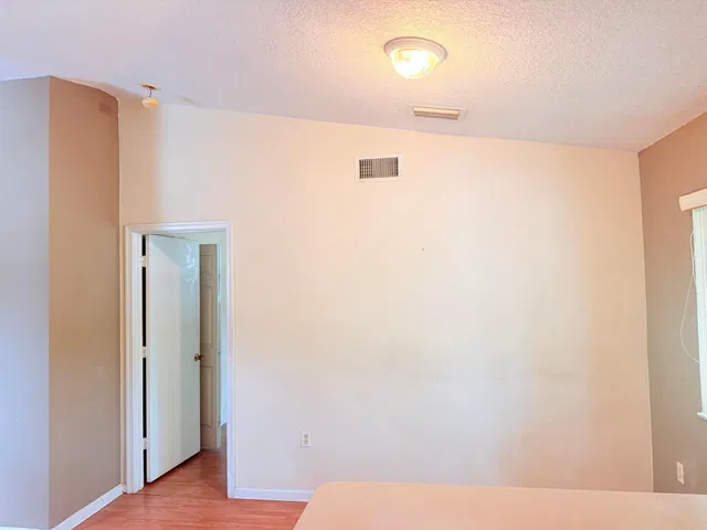 Unit Apt 206 photo 7