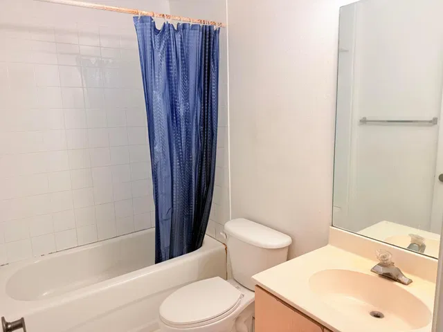 Unit Apt 206 photo 12