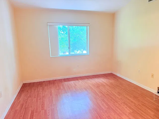 Unit Apt 206 photo 15