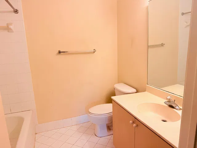 Unit Apt 206 photo 16