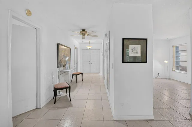 Residence photo 3