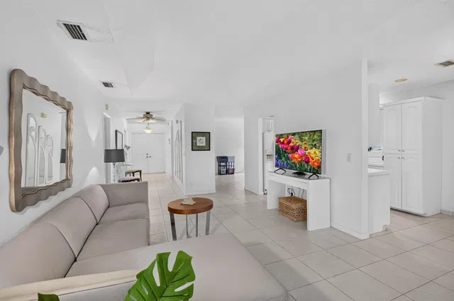 Residence photo 4