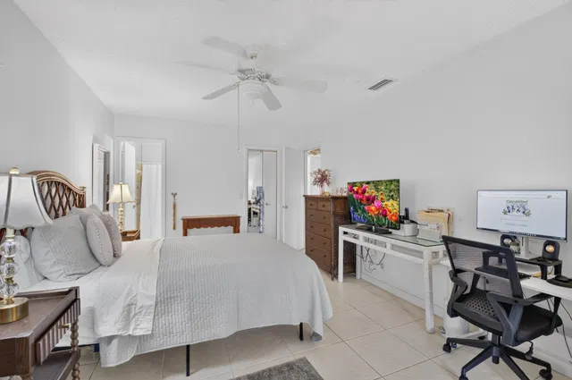 Residence photo 11