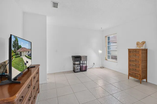 Residence photo 13
