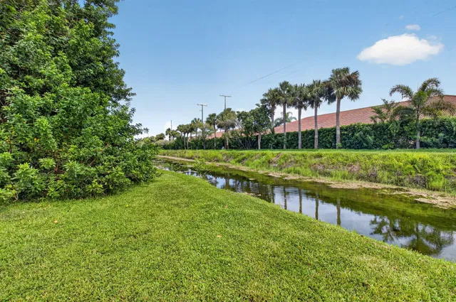 Residence photo 18