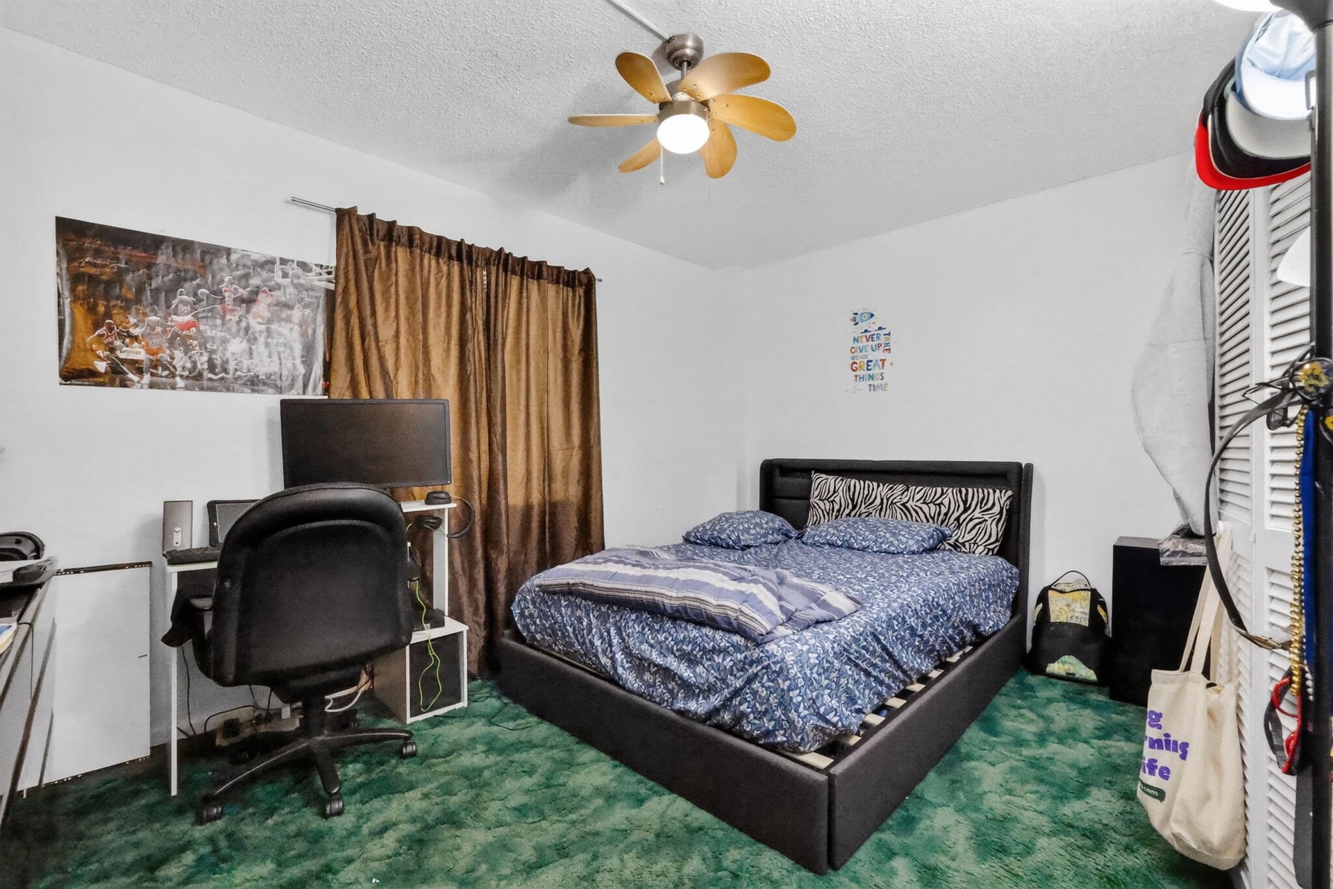Unit 202 photo 15