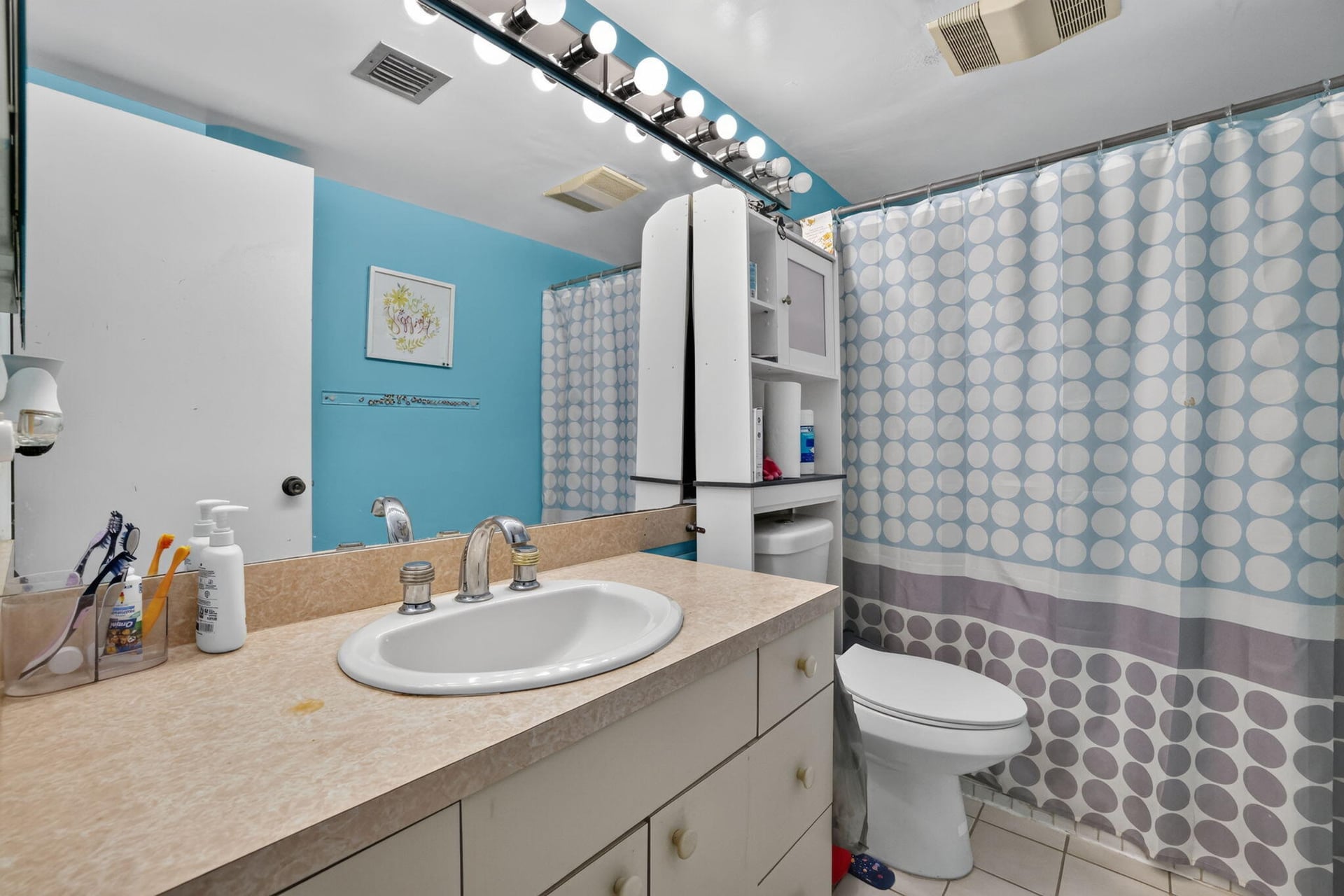 Unit 202 photo 24