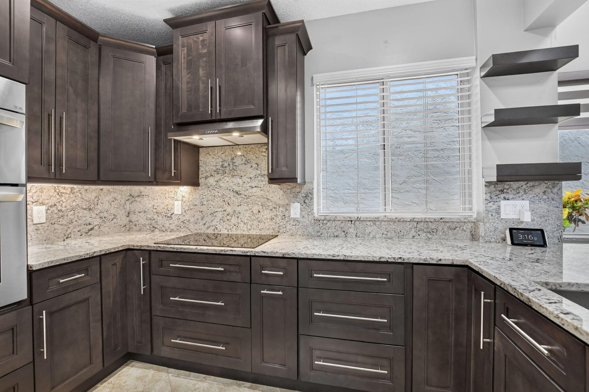 Residence photo 32