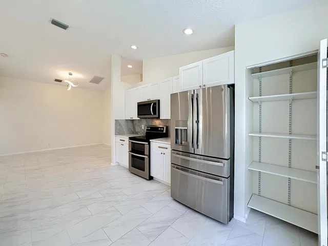 Residence photo 11