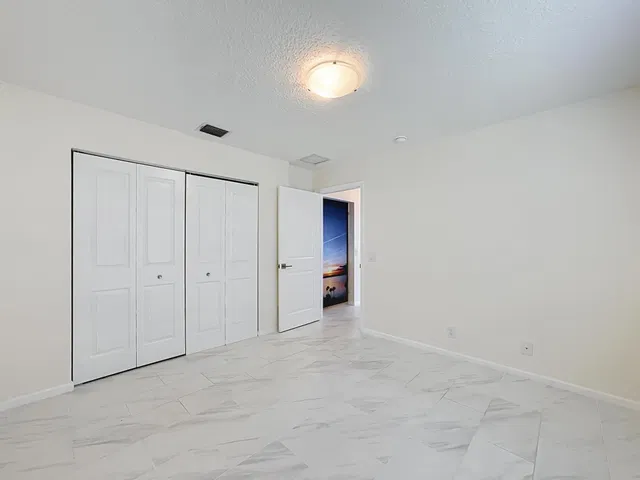 Residence photo 14