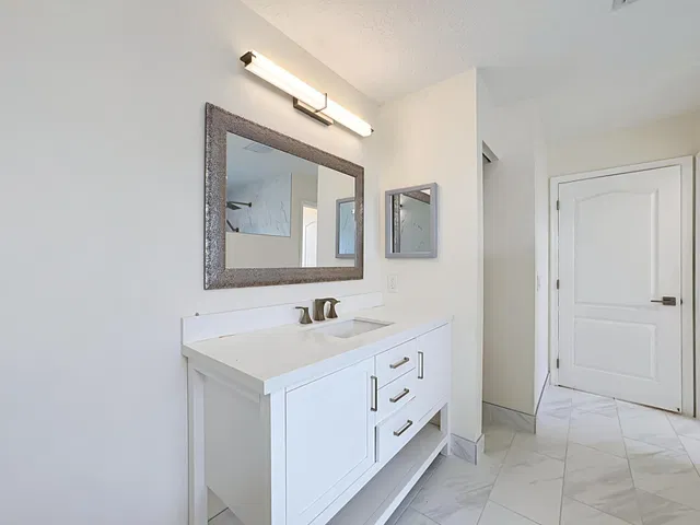Residence photo 19