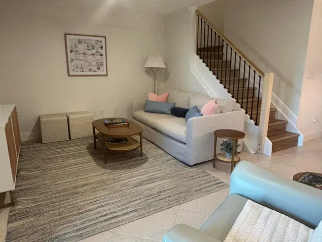  Residence photo 6