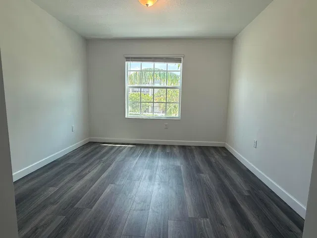  Residence photo 15