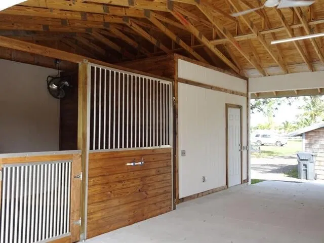 Unit ~ Barn & Guest House photo 3