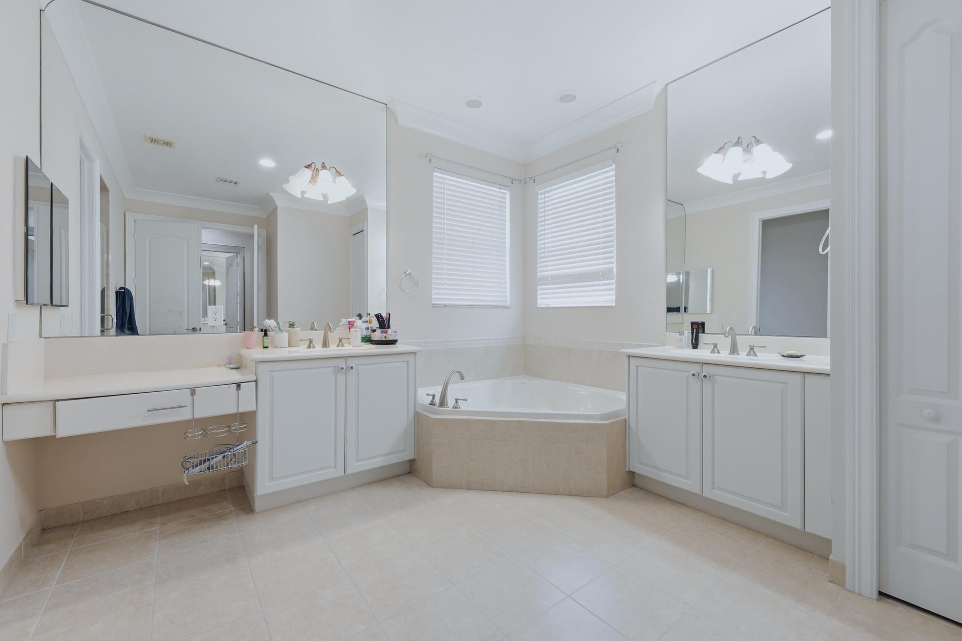Residence photo 25