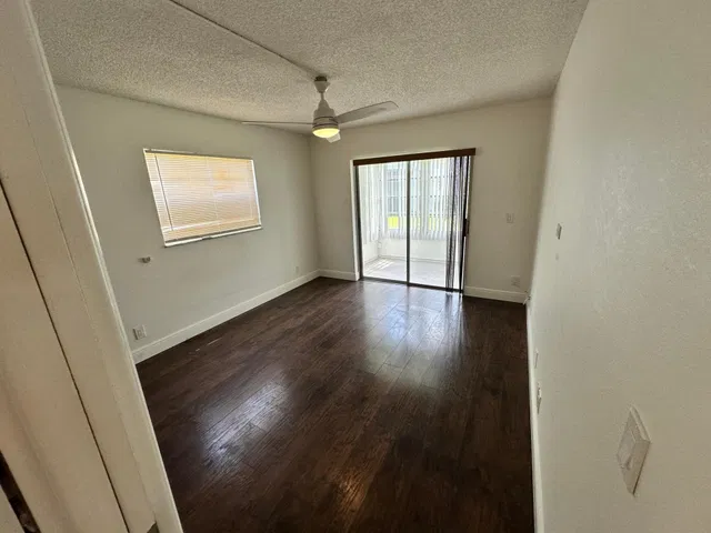 Residence photo 15